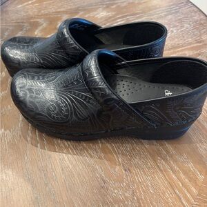 Black Embossed Clogs